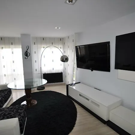 Black And White Suitte 