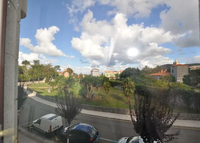 Daire Black And White Suitte 